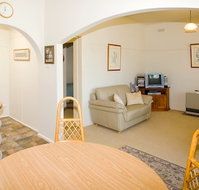 Peel Cottage - Ballarat Miners Cottages - Holiday Find