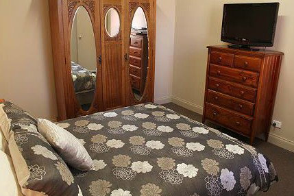 April Apartments Ballarat - Holiday Find 0