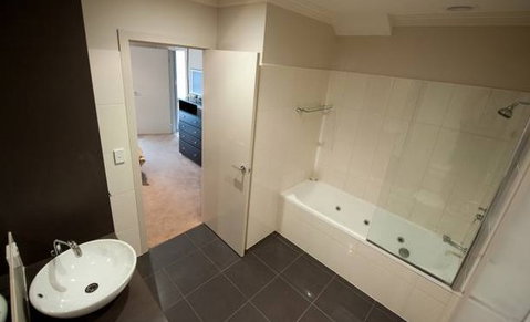 Executive Townhouse, Ballarat - Holiday Find 1