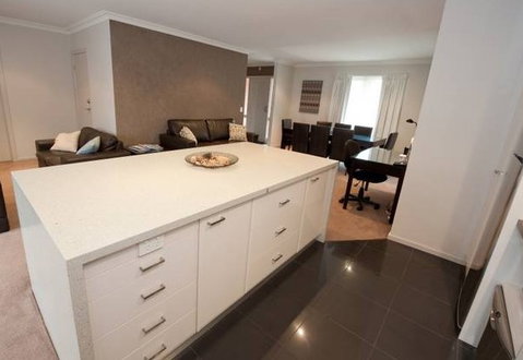 Executive Townhouse, Ballarat - Holiday Find 3
