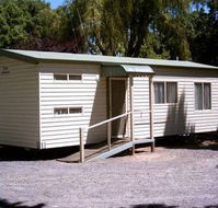 Castlemaine Central Cabin  Van Park - Holiday Find