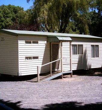 Castlemaine Central Cabin & Van Park - Holiday Find 0