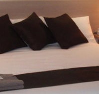 Bristol Hill Motor Inn  Peppas Licensed Restaurant - Holiday Find