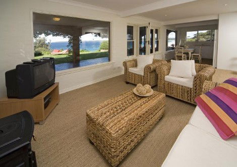 Absolute Waterfront At Hyams Beach - Elandra - Holiday Find 4