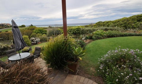 Beachfront Apartments Narooma - Holiday Find 0