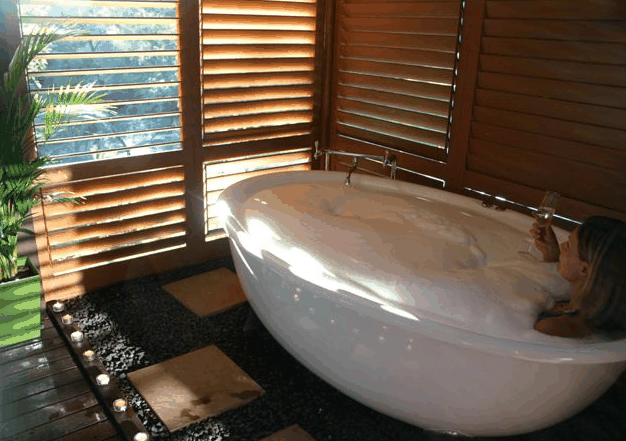 Ripples on the Creek - Holiday Find