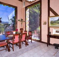 Castle On The Hill Bed and Breakfast - Holiday Find