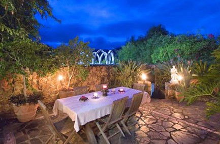 Castle On The Hill Bed And Breakfast - Holiday Find 2