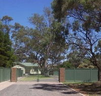 Lock 9 Lodge