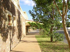 Broken Hill Caledonian Bed And Breakfast - Holiday Find 1
