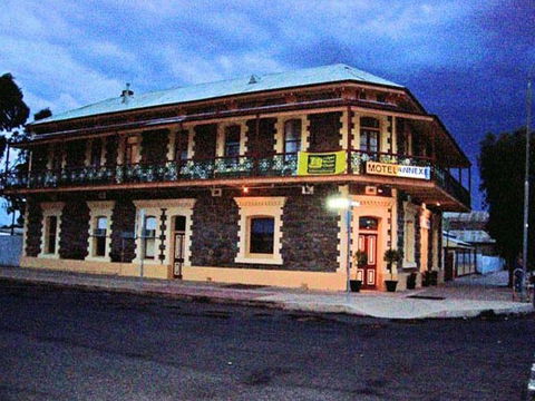 Duke Of Cornwall Inn - Holiday Find 4