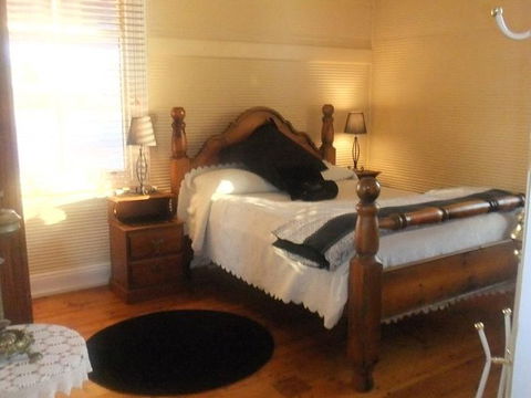 Gum Paddock Country Cottage - Holiday Find 1