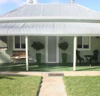 Unique Outback Cottages - Hebbard Cottage - Holiday Find