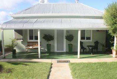 Unique Outback Cottages - Hebbard Cottage - Holiday Find 0
