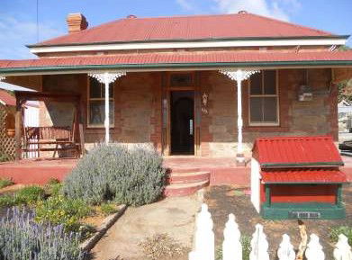 Unique Outback Cottages - Lunam - Holiday Find 0