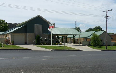 Club Motel Tumbarumba - Holiday Find 0