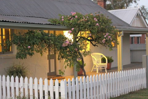 The Cottage Tumut - Holiday Find 4