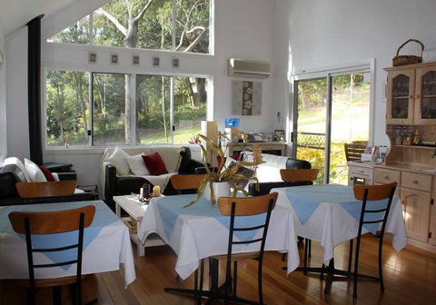 Nelson Bay Bed And Breakfast - Holiday Find 2
