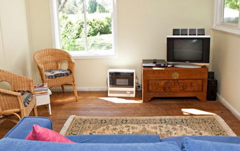 Claremont Cottage - Murringo - Holiday Find 0