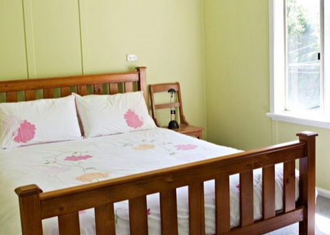 Claremont Cottage - Murringo - Holiday Find 1