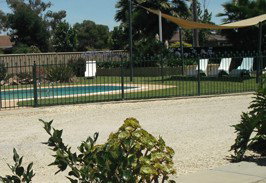 Motel Meneres - Holiday Find 3