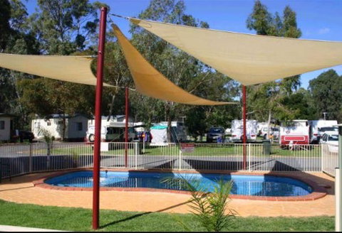 Deniliquin Riverside Caravan Park - Holiday Find 0