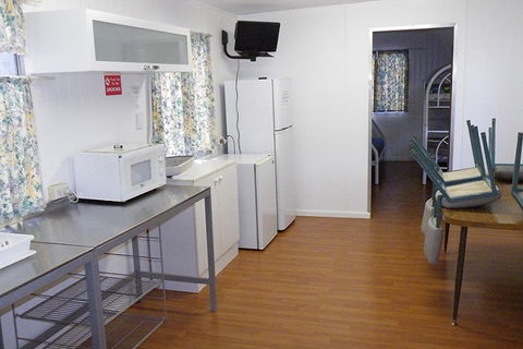 Kyalite Caravan Park - Holiday Find 4