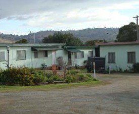 Auto Cabins And Motel - Holiday Find 1