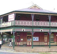 Henty Central Bed and Breakfast - Holiday Find