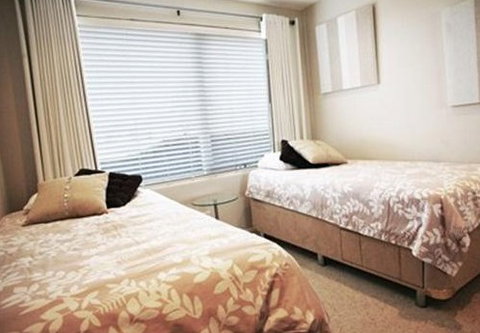 Beachfront Narrabeen - Holiday Find 1