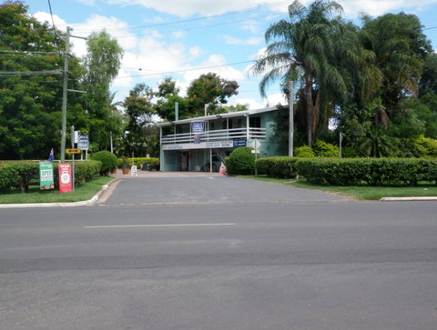 Emerald Cabin And Caravan Village - Holiday Find 1