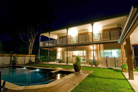 Villa Cavour Bed And Breakfast - Holiday Find 5