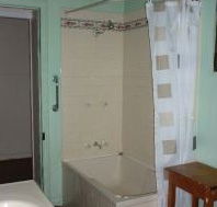 Harristown Guest Rooms - Holiday Find