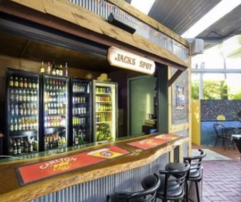 Aquarius Backpackers Gold Coast - Holiday Find 2