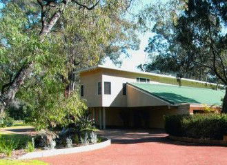 Inn The Tuarts Guest Lodge - Holiday Find 1