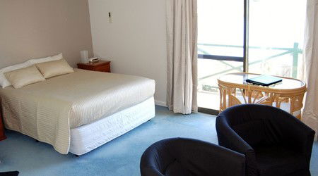 Martin Fields Beach Retreat - Holiday Find 1