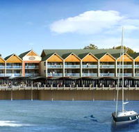 Quality Suites Crest Mandurah