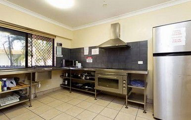 Arrival Accommodation Centre - Holiday Find 3