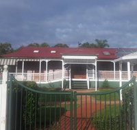 B  B On Sunrise - Holiday Find