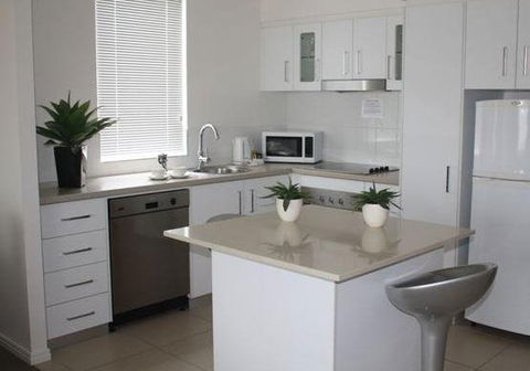 BEST WESTERN PLUS  Cairns Central Apartments - Holiday Find 1