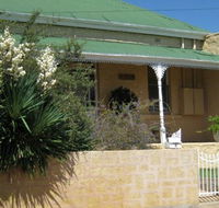 Amalie Cottage Waikerie - Holiday Find