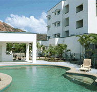 Ocean Breeze By The Strand - Holiday Find