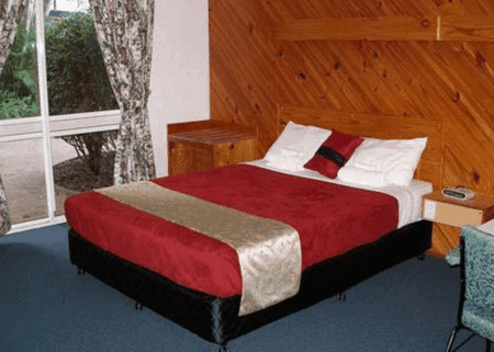 SMART MOTELS BERT HINKLER - Holiday Find 1