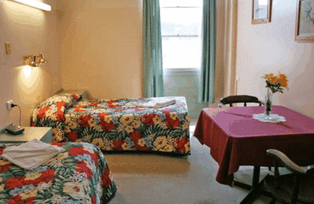 Royal Centrepoint Motel - Holiday Find