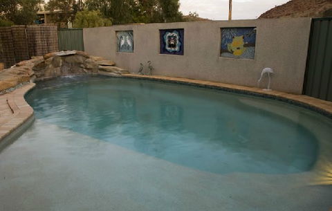 Hillsview Tourist Apartments - Holiday Find 1