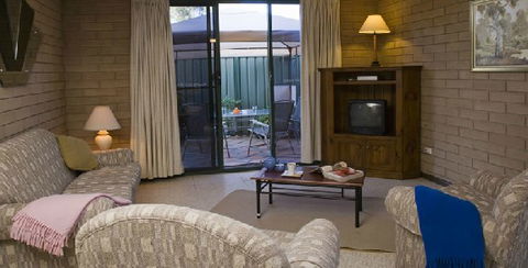 Hillsview Tourist Apartments - Holiday Find 2