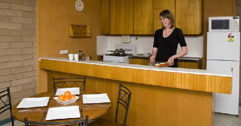 Hillsview Tourist Apartments - Holiday Find 3