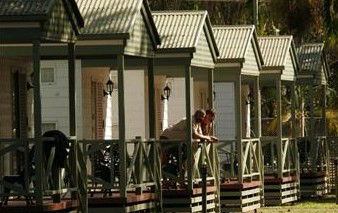 Howard Springs Caravan Park - Holiday Find 4