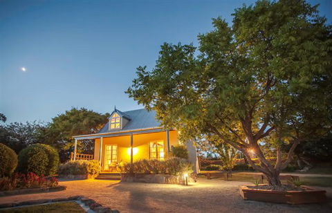 Vineyard Cottages And Cafe - Holiday Find 9