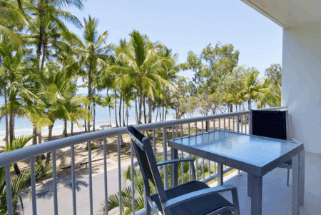 Agincourt Beachfront Apartments - Holiday Find 2